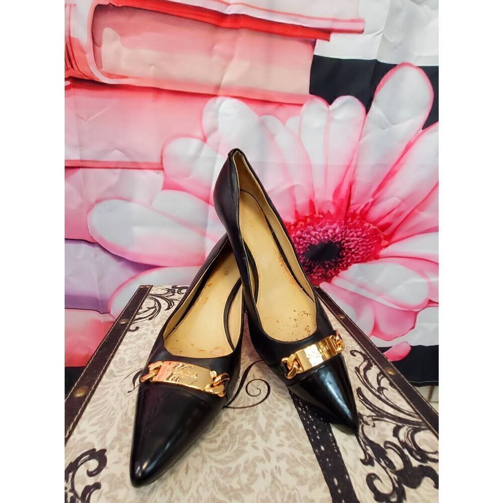 Coach pumps